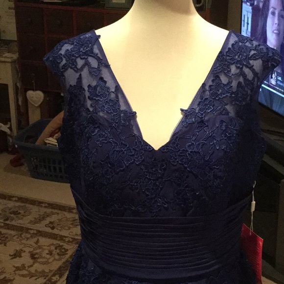 Royal blue lace and chiffon gown - Mother of Bride - Picture 1 of 7